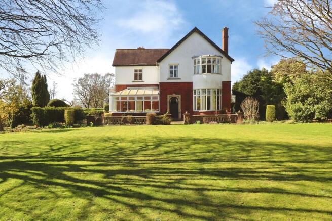 6 bed property, in Grantham Road, £750,000