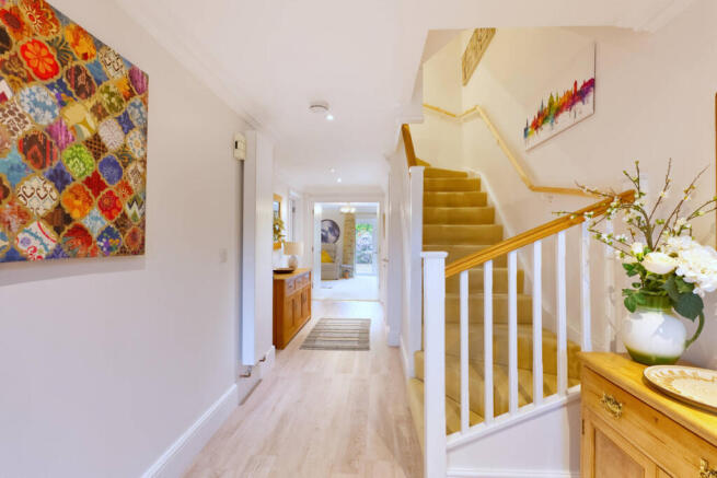 4 bed property, in St. Pauls Mews, £850,000