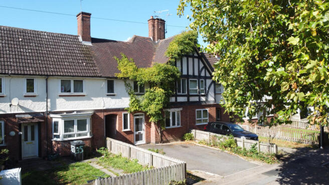 3 bed property, in Narborough Road, £200,000