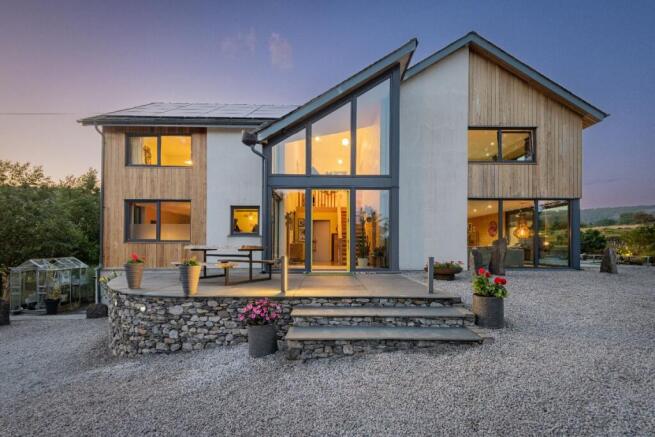 4 bed property, in Blunt Howe, £1,250,000