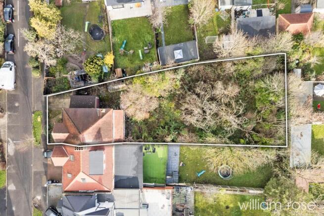 3 bed property, in Hillington Gardens, £750,000