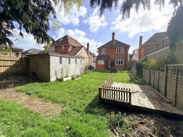 3 bed property, in Parkstone Avenue, £525,000