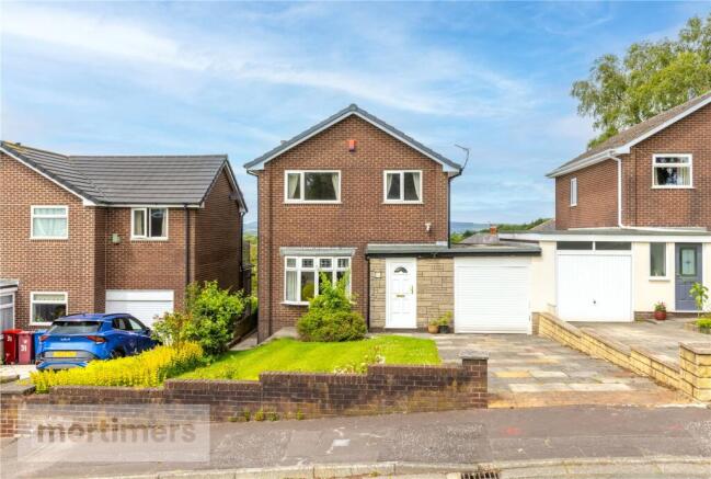3 bed property, in East Lancashire Road, £250,000