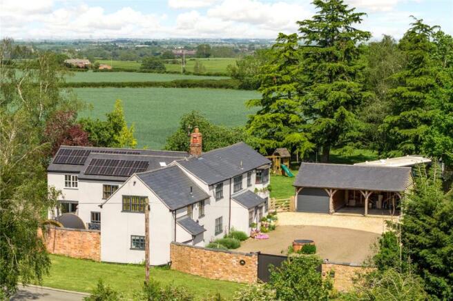 6 bed property, in Frolesworth, £1,450,000