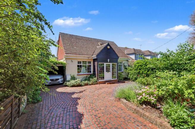 4 bed property, in Berry Lane, £550,000