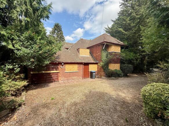 5 bed property, in Development Opportunity, £1,000,000