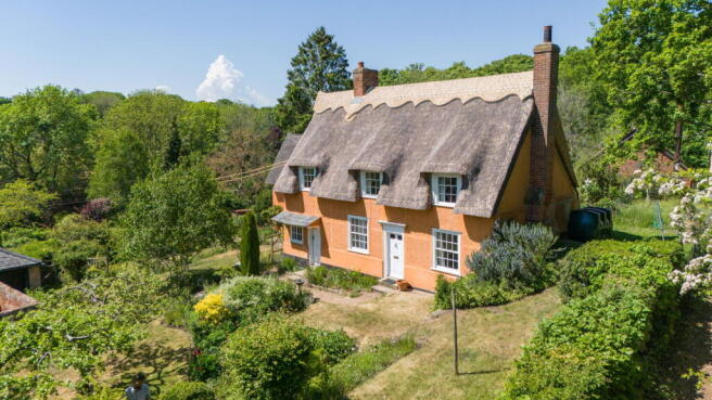 3 bed property, in 1 The Cottage, £510,000