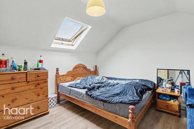 2 bed property, in Cobblestone Place, £325,000