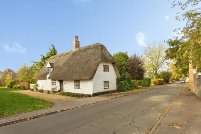 3 bed property, in High Street, £555,000