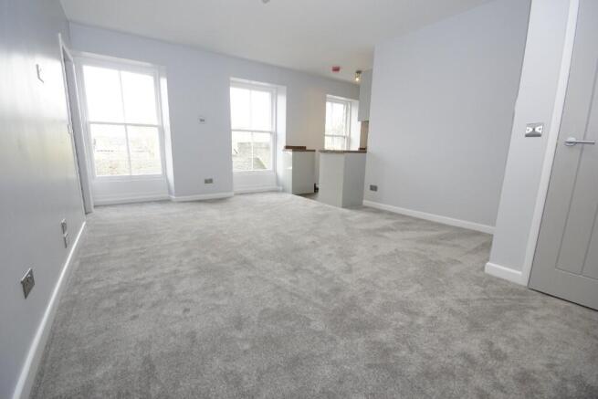 1 bed property, in Flat at High St West, £100,000