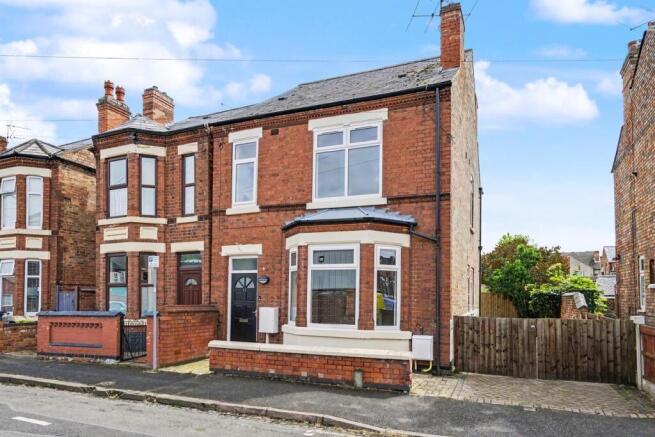 4 bed property, in Milner Road, £325,000