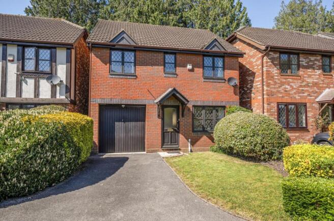 4 bed property, in Buttermere Drive, £550,000