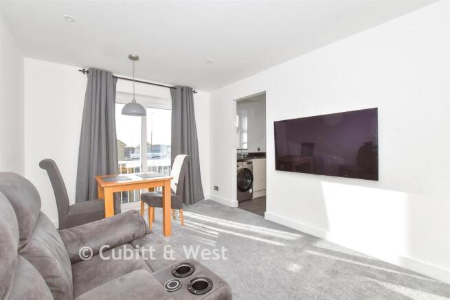1 bed property, in River Road, £170,000