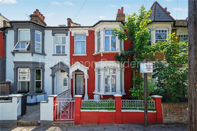 3 bed property, in Effingham Road, £865,000
