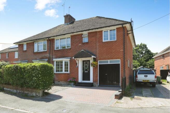 4 bed property, in Chapel Close, £480,000
