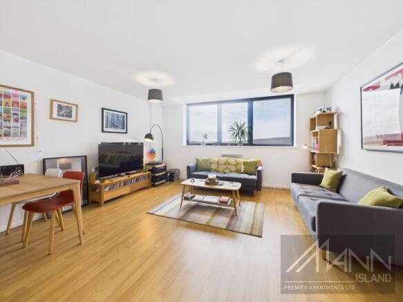 1 bed property, in Mann Island, £155,000