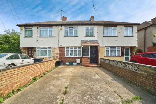 3 bed property, in New Road, £449,950