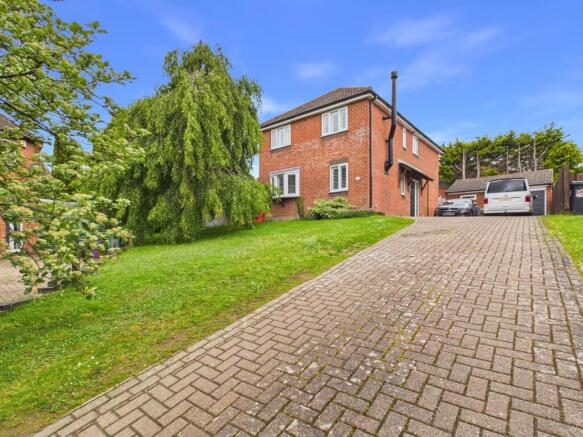 5 bed property, in Cliff Nook, £420,000