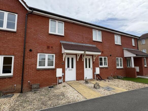 2 bed property, in Chillingham Drove, £210,000