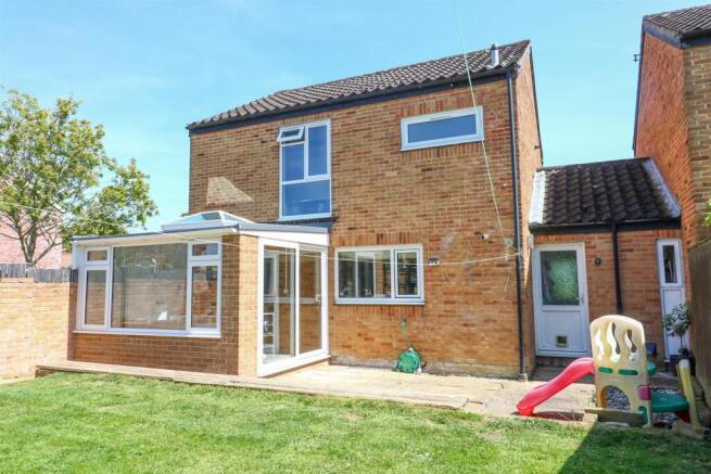 3 bed property, in Lincoln Avenue, £235,000