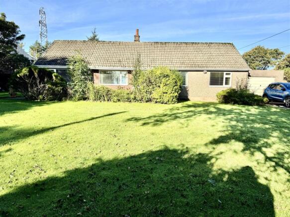 4 bed property, in Quality Corner, £425,000