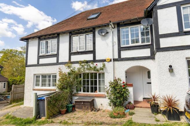 3 bed property, in Dunnings Road, £375,000