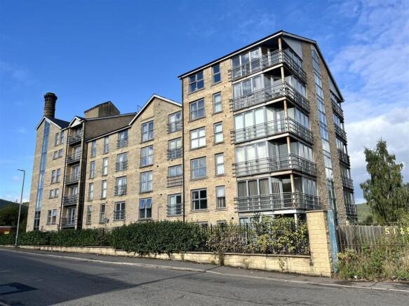 20 bed property, in Apartment 16, £525,000