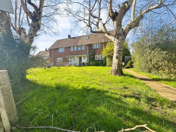 3 bed property, in Ladycross Road, £215,000