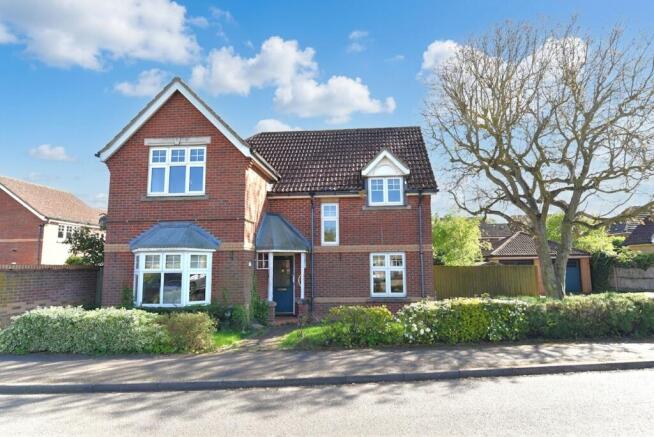 4 bed property, in Sumerling Way, £425,000