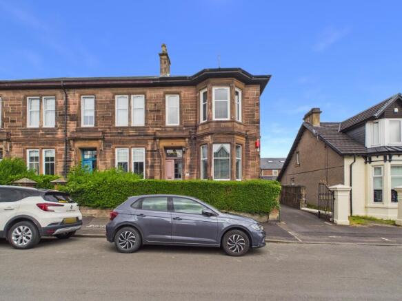 4 bed property, in Laird Street, £350,000