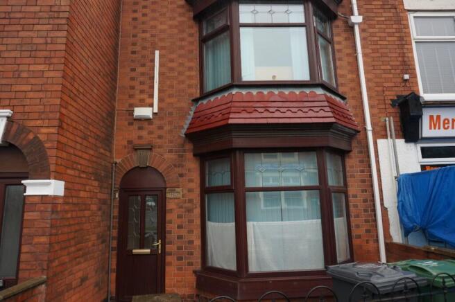 4 bed property, in Derby Road, £290,000