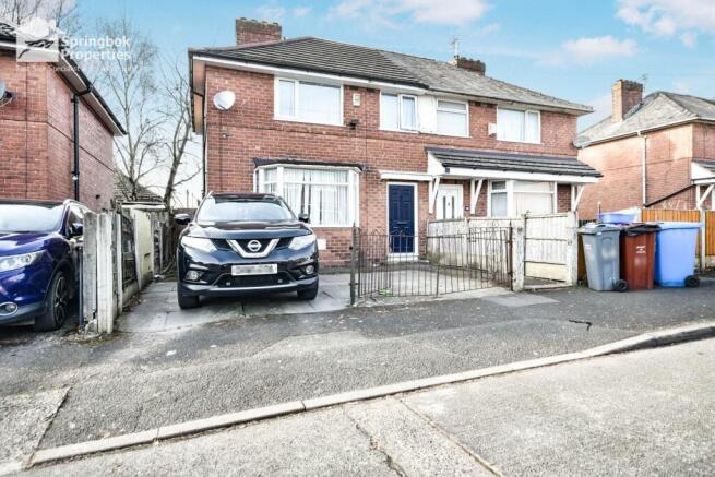 3 bed property, in Powell Street, £200,000