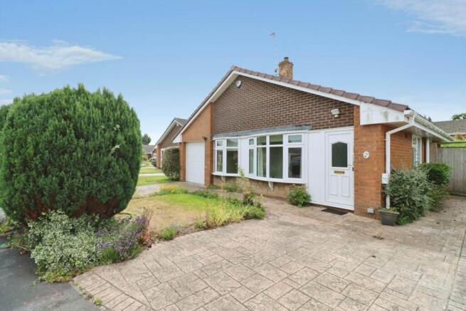 3 bed property, in Harborne Drive, £300,000