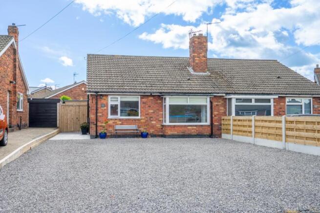 3 bed property, in Lady Hamilton Gardens, £400,000