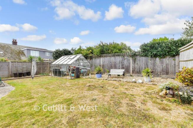 3 bed property, in Phyllis Avenue, £375,000