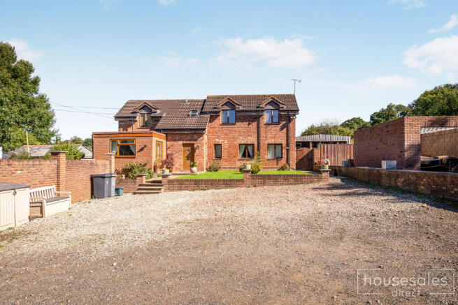 4 bed property, in Exmouth Road, £510,000