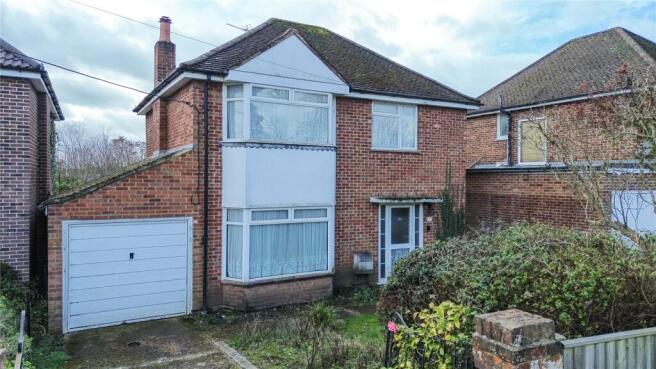 3 bed property, in Silverdale Road, £600,000