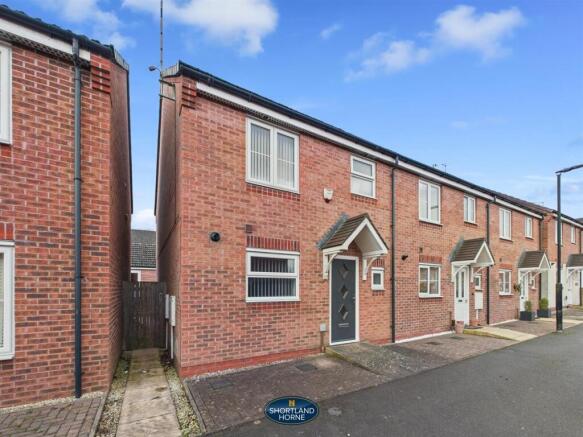 3 bed property, in Madison Close, £280,000