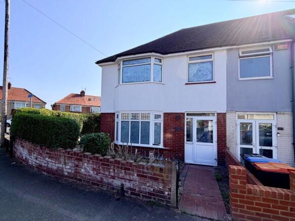 3 bed property, in Hastings Avenue, £279,995