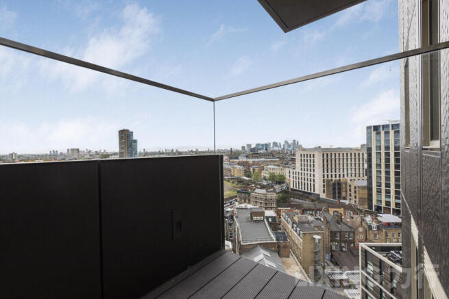 1 bed property, in Stage Apartments, £525,000