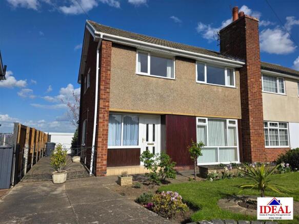 3 bed property, in Cheriton Avenue, £185,000
