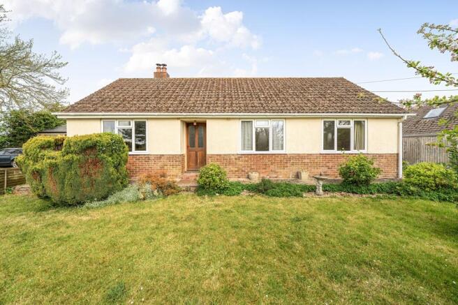 3 bed property, in West Winterslow, £425,000
