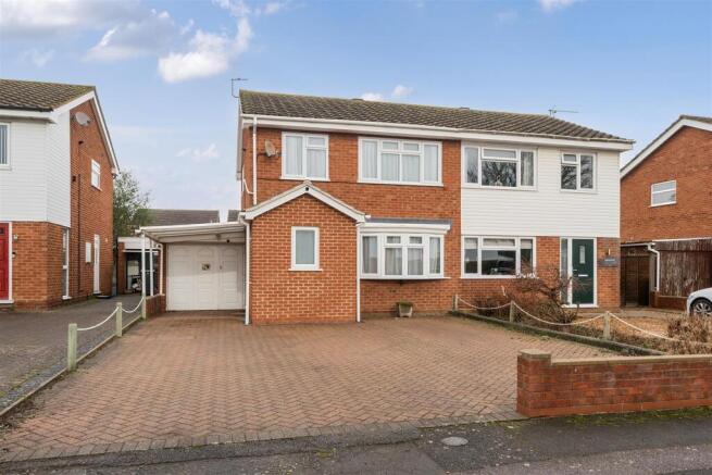 3 bed property, in Ribble Way, £375,000