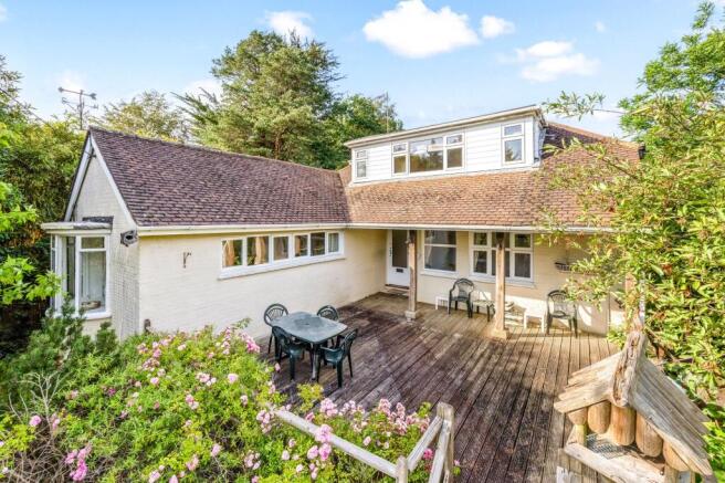 2 bed property, in Sanctuary Lane, £625,000