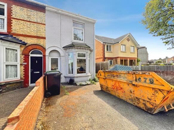 3 bed property, in Tonbridge Road, £250,000
