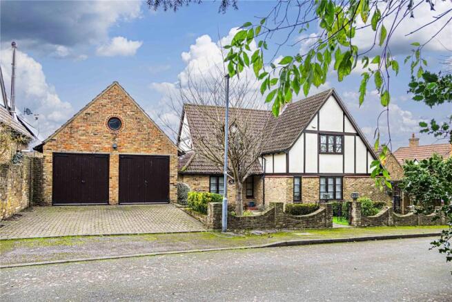 4 bed property, in Castle Gateway, £1,250,000