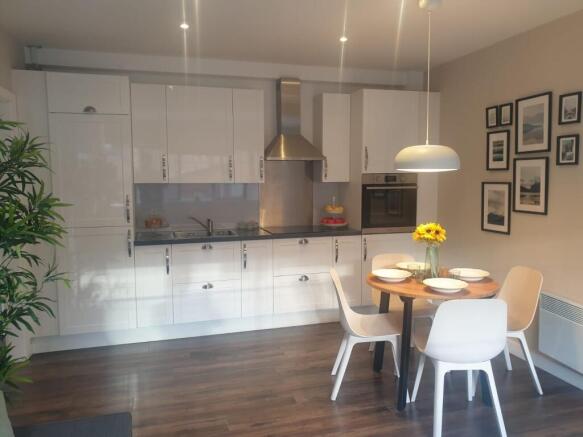 1 bed property, in City Terraces, £100,000