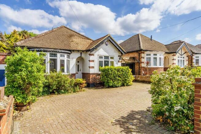 3 bed property, in St. Clair Drive, £600,000