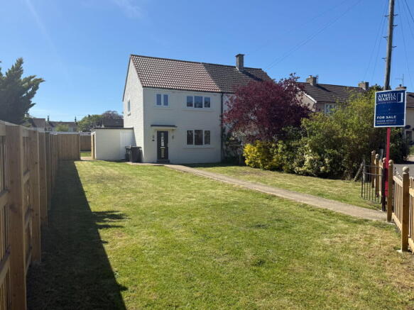 3 bed property, in Bishop Road, £300,000