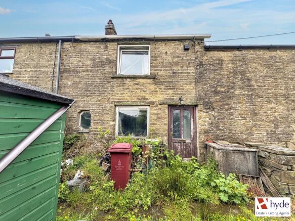 2 bed property, in 8 Walton Fold, £110,000
